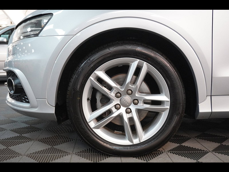 Audi Q3 s line auto petrol