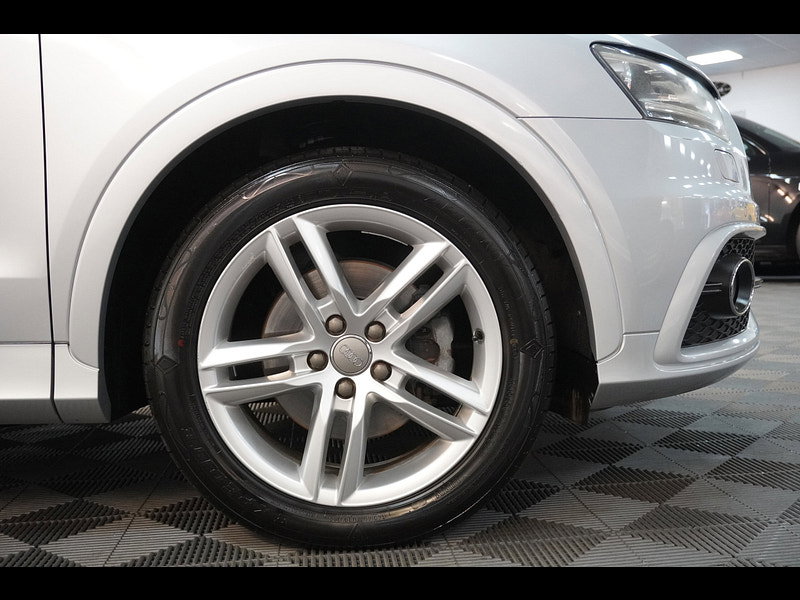 Audi Q3 s line auto petrol