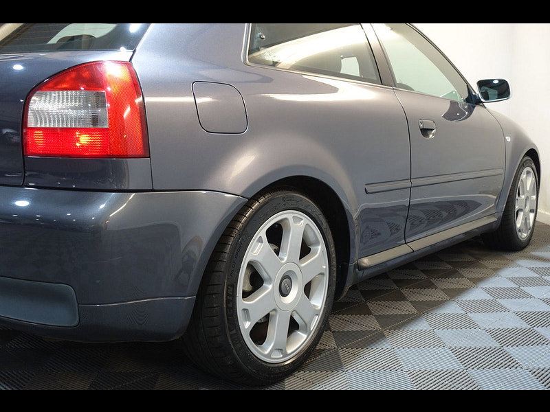 Audi S3 1.8 Hatchback 3dr Petrol Manual quattro (223 g/km, 210 bhp)