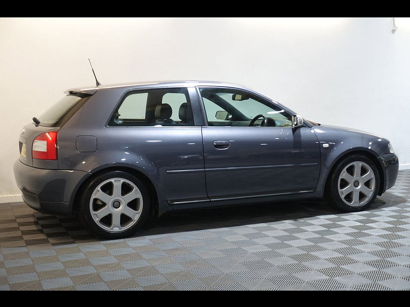 Audi S3 1.8 Hatchback 3dr Petrol Manual quattro (223 g/km, 210 bhp)