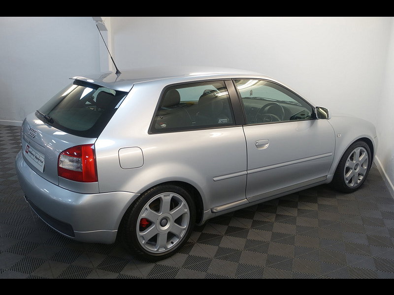 Audi S3 1.8 Hatchback 3dr Petrol Manual quattro (223 g/km, 225 bhp)