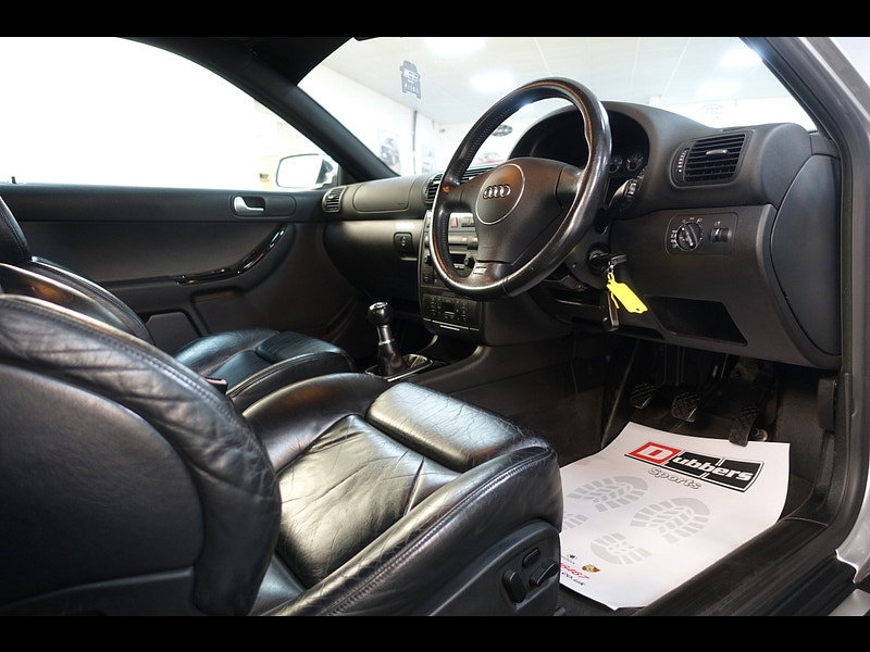 Audi S3 1.8 Hatchback 3dr Petrol Manual quattro (223 g/km, 225 bhp)