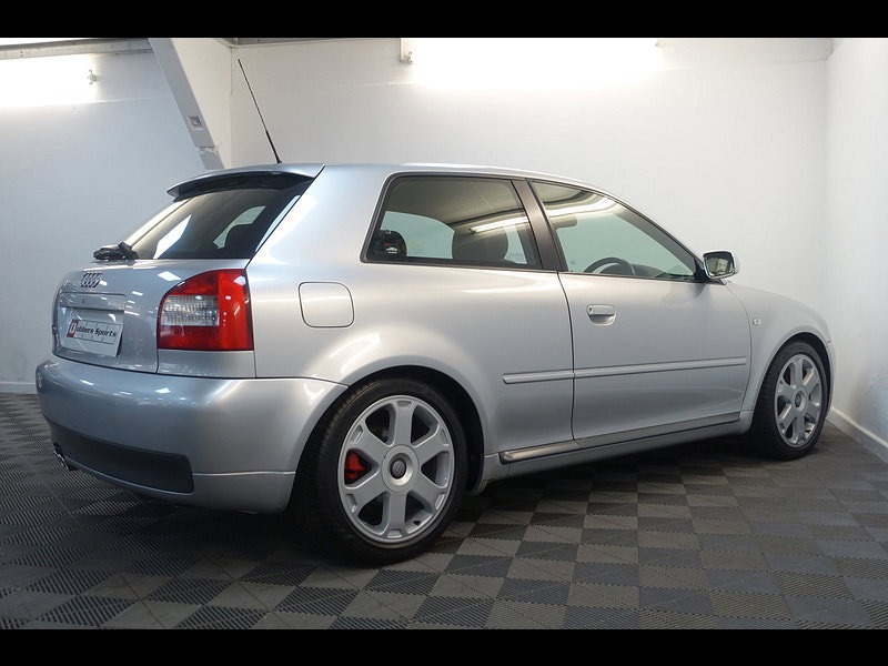 Audi S3 1.8 Hatchback 3dr Petrol Manual quattro (223 g/km, 225 bhp)