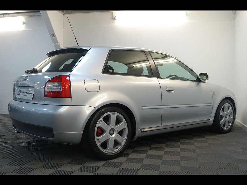 Audi S3 1.8 Hatchback 3dr Petrol Manual quattro (223 g/km, 225 bhp)
