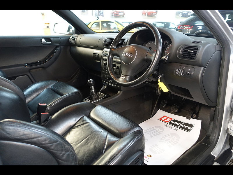 Audi S3 1.8 Hatchback 3dr Petrol Manual quattro (223 g/km, 225 bhp)