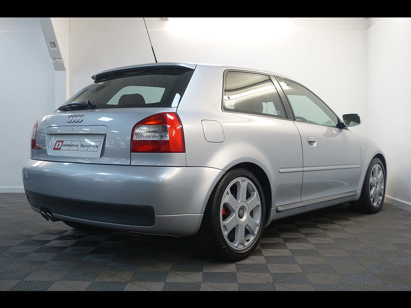Audi S3 1.8 Hatchback 3dr Petrol Manual quattro (223 g/km, 225 bhp)