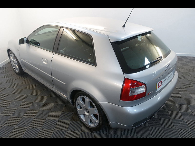 Audi S3 1.8 Hatchback 3dr Petrol Manual quattro (223 g/km, 225 bhp)