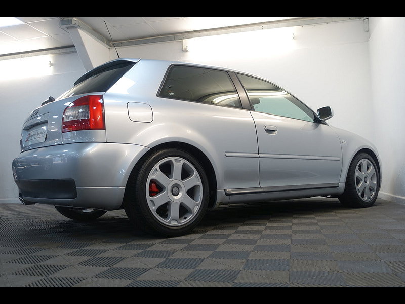 Audi S3 1.8 Hatchback 3dr Petrol Manual quattro (223 g/km, 225 bhp)