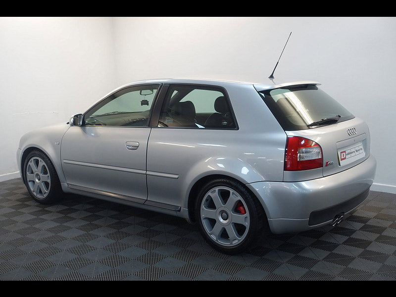 Audi S3 1.8 Hatchback 3dr Petrol Manual quattro (223 g/km, 225 bhp)