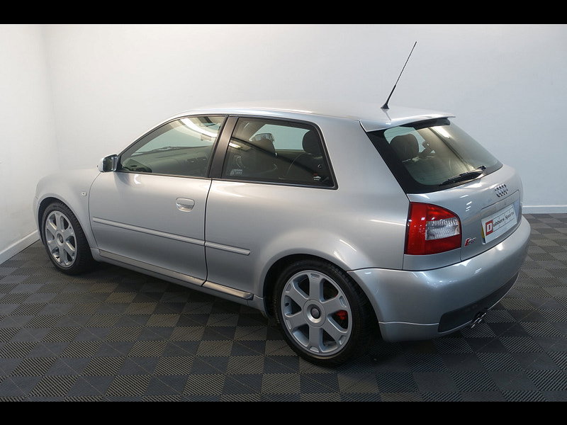 Audi S3 1.8 Hatchback 3dr Petrol Manual quattro (223 g/km, 225 bhp)