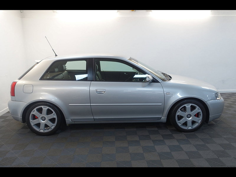 Audi S3 1.8 Hatchback 3dr Petrol Manual quattro (223 g/km, 225 bhp)