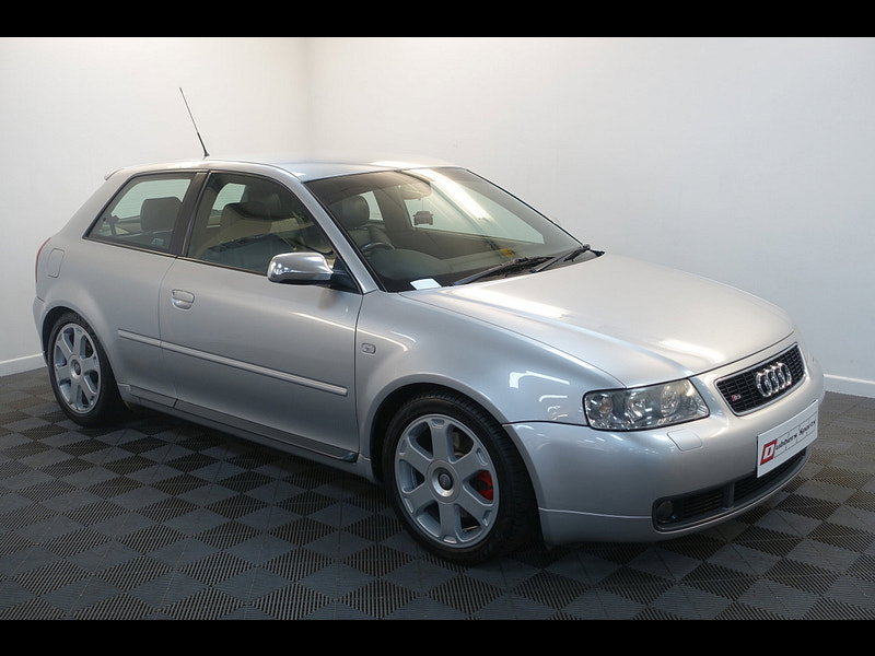 Audi S3 1.8 Hatchback 3dr Petrol Manual quattro (223 g/km, 225 bhp)