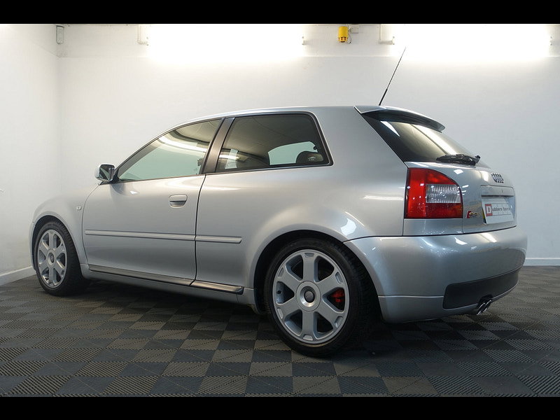 Audi S3 1.8 Hatchback 3dr Petrol Manual quattro (223 g/km, 225 bhp)