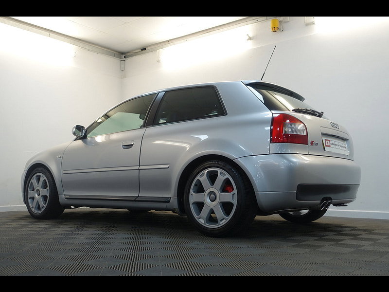 Audi S3 1.8 Hatchback 3dr Petrol Manual quattro (223 g/km, 225 bhp)