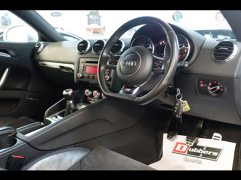 Audi TT 2.0 TDI Black Edition Coupe 3dr Diesel Manual quattro Euro 5 (170 ps)