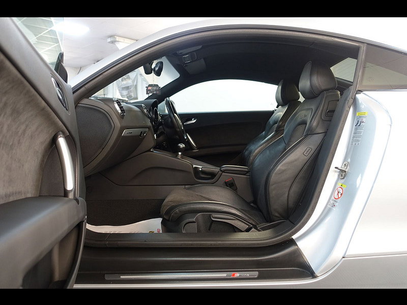 Audi TT 2.0 TDI Black Edition Coupe 3dr Diesel Manual quattro Euro 5 (170 ps)