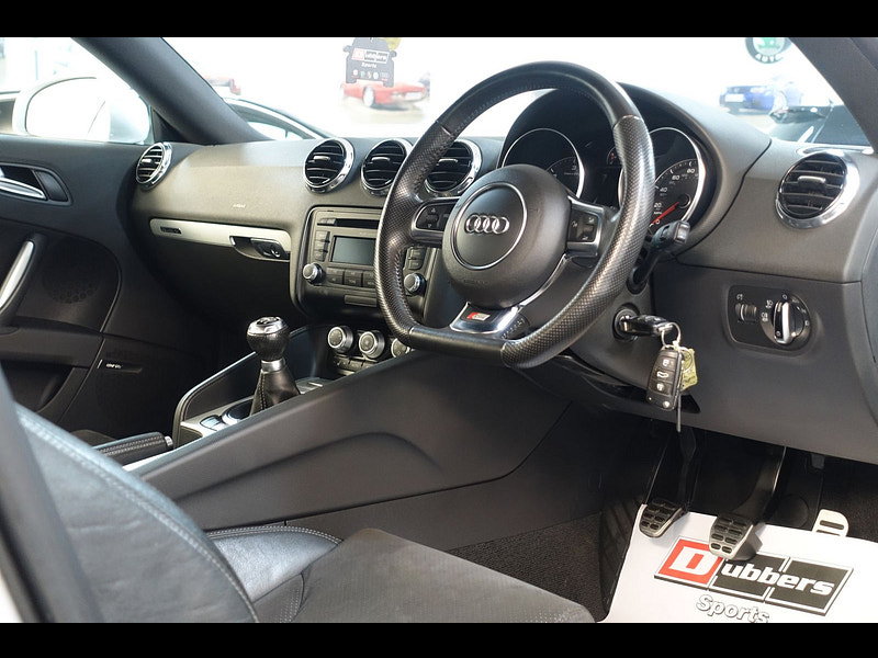 Audi TT 2.0 TDI Black Edition Coupe 3dr Diesel Manual quattro Euro 5 (170 ps)