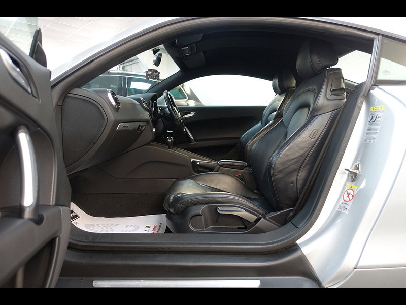 Audi TT 3.2 TFSI V6 3dr Petrol S Tronic quattro Euro 4 (250 ps)