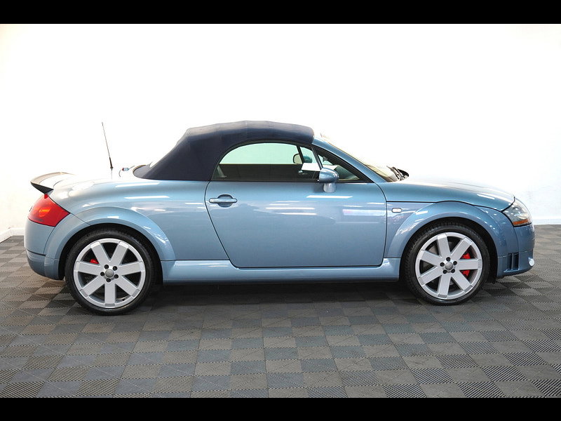 Audi TT 3.2 V6 Roadster 2dr Petrol DSG quattro (240 g/km, 247 bhp)