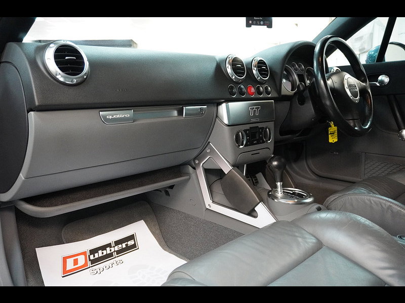 Audi TT 3.2 V6 Roadster 2dr Petrol DSG quattro (240 g/km, 247 bhp)