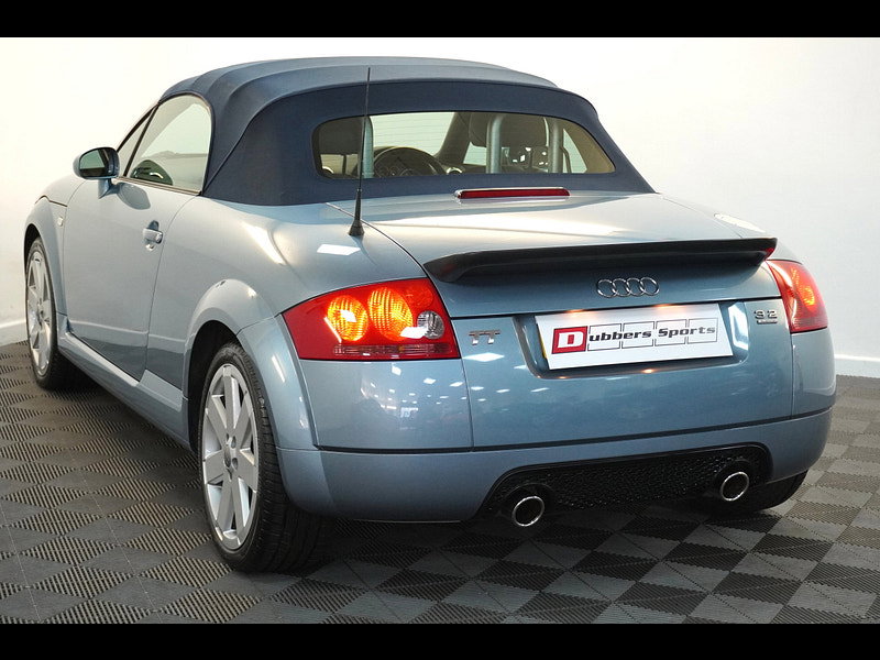 Audi TT 3.2 V6 Roadster 2dr Petrol DSG quattro (240 g/km, 247 bhp)