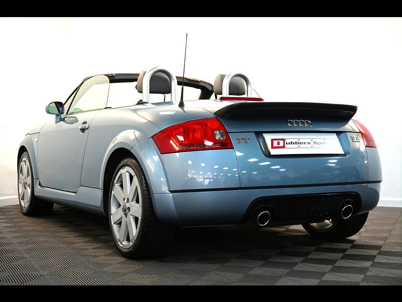 Audi TT 3.2 V6 Roadster 2dr Petrol DSG quattro (240 g/km, 247 bhp)