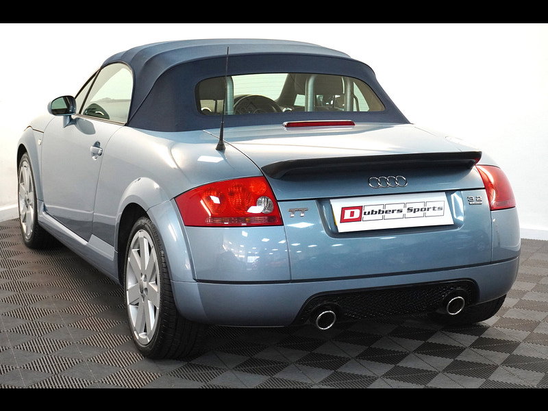 Audi TT 3.2 V6 Roadster 2dr Petrol DSG quattro (240 g/km, 247 bhp)