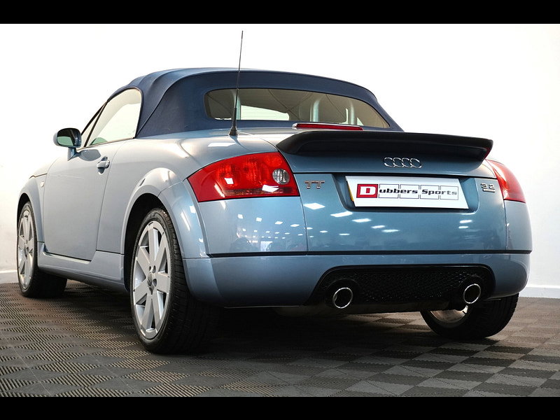 Audi TT 3.2 V6 Roadster 2dr Petrol DSG quattro (240 g/km, 247 bhp)
