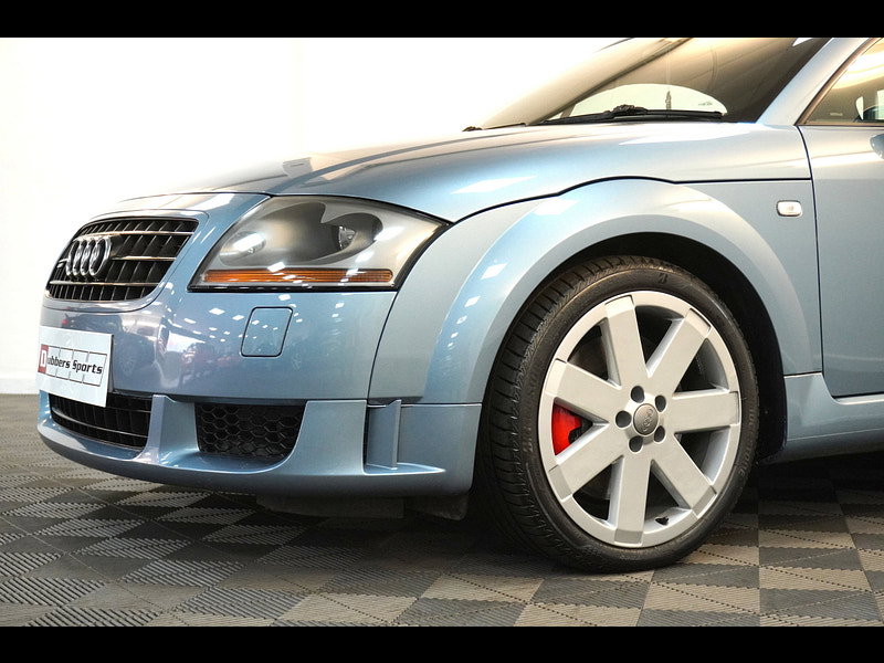 Audi TT 3.2 V6 Roadster 2dr Petrol DSG quattro (240 g/km, 247 bhp)