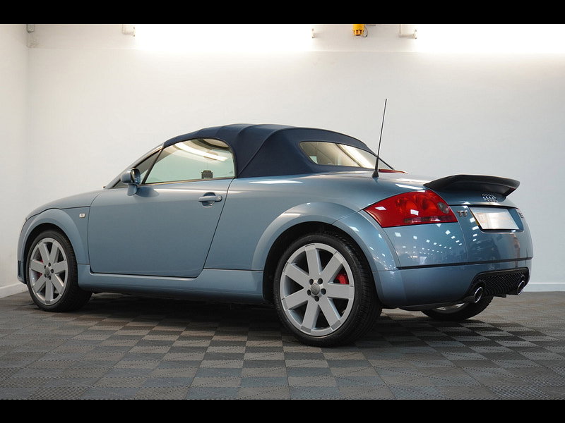Audi TT 3.2 V6 Roadster 2dr Petrol DSG quattro (240 g/km, 247 bhp)