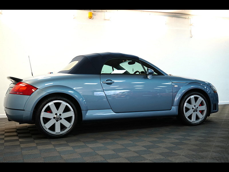 Audi TT 3.2 V6 Roadster 2dr Petrol DSG quattro (240 g/km, 247 bhp)
