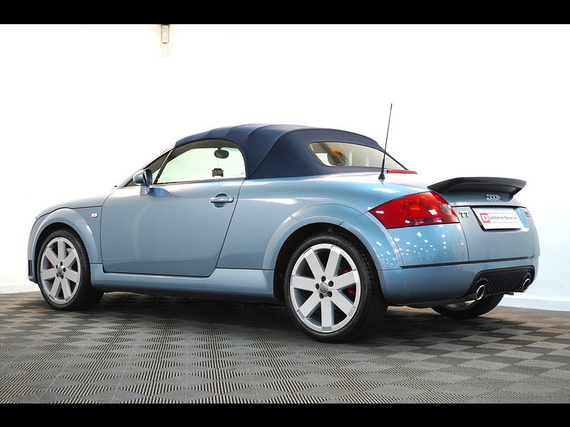 Audi TT 3.2 V6 Roadster 2dr Petrol DSG quattro (240 g/km, 247 bhp)