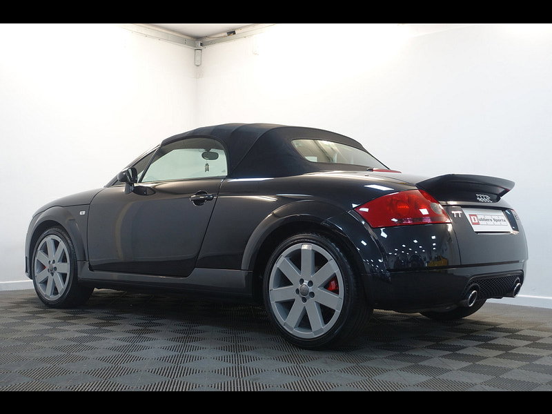Audi TT 3.2 V6 Roadster 2dr Petrol DSG quattro (240 g/km, 247 bhp)