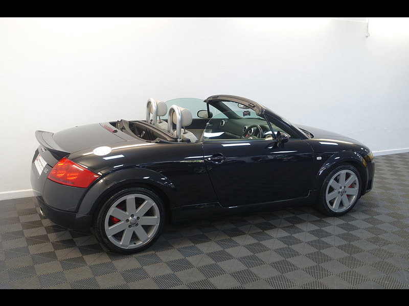 Audi TT 3.2 V6 Roadster 2dr Petrol DSG quattro (240 g/km, 247 bhp)