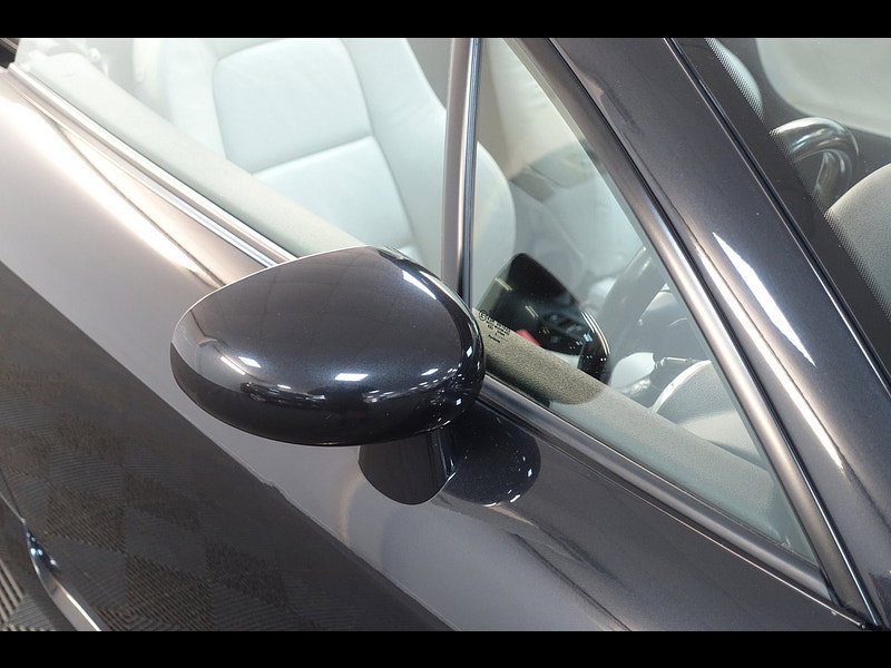 Audi TT 3.2 V6 Roadster 2dr Petrol DSG quattro (240 g/km, 247 bhp)