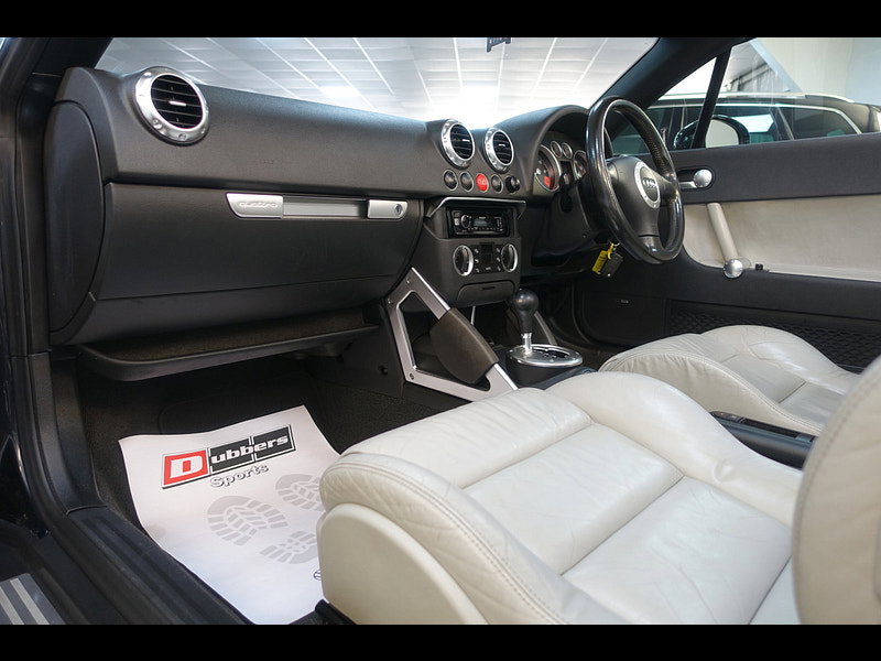 Audi TT 3.2 V6 Roadster 2dr Petrol DSG quattro (240 g/km, 247 bhp)