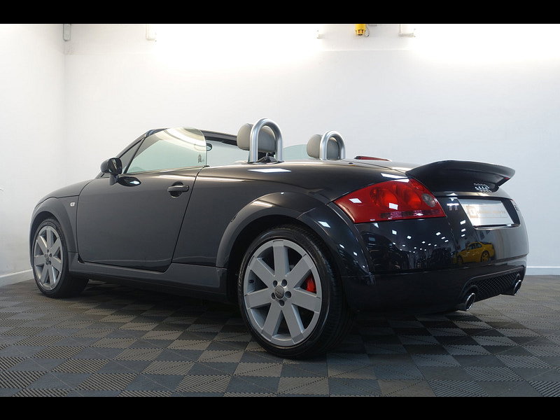 Audi TT 3.2 V6 Roadster 2dr Petrol DSG quattro (240 g/km, 247 bhp)