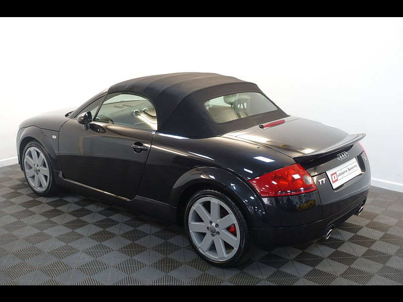 Audi TT 3.2 V6 Roadster 2dr Petrol DSG quattro (240 g/km, 247 bhp)