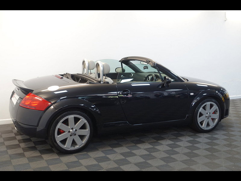 Audi TT 3.2 V6 Roadster 2dr Petrol DSG quattro (240 g/km, 247 bhp)