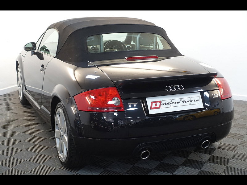 Audi TT 3.2 V6 Roadster 2dr Petrol DSG quattro (240 g/km, 247 bhp)