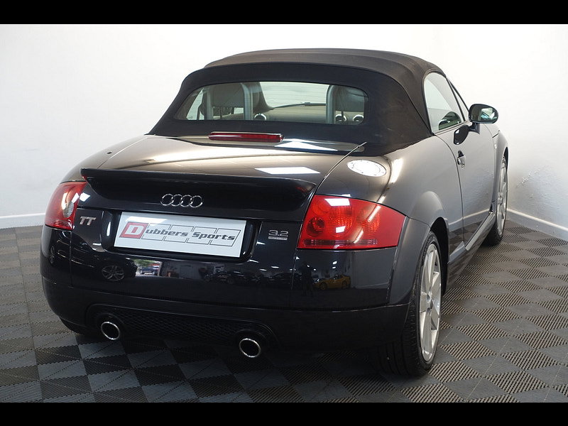 Audi TT 3.2 V6 Roadster 2dr Petrol DSG quattro (240 g/km, 247 bhp)