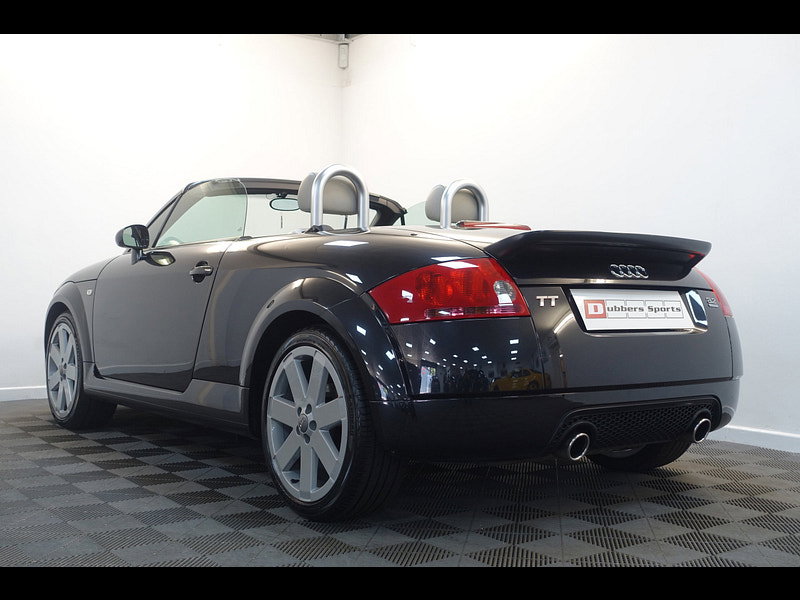 Audi TT 3.2 V6 Roadster 2dr Petrol DSG quattro (240 g/km, 247 bhp)