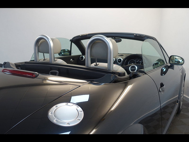 Audi TT 3.2 V6 Roadster 2dr Petrol DSG quattro (240 g/km, 247 bhp)