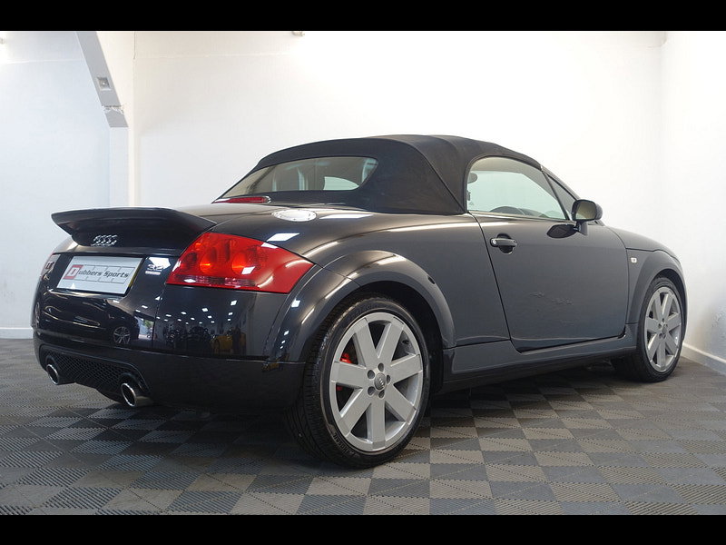 Audi TT 3.2 V6 Roadster 2dr Petrol DSG quattro (240 g/km, 247 bhp)
