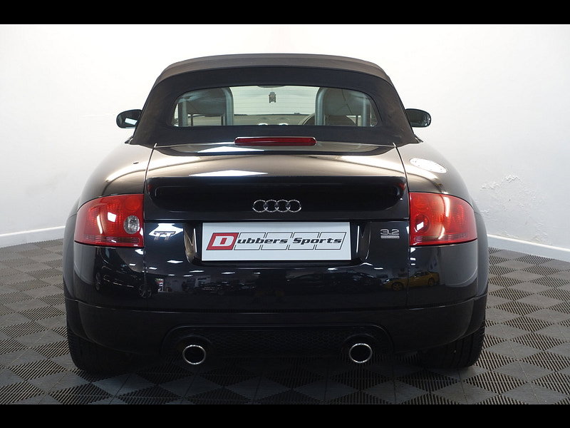 Audi TT 3.2 V6 Roadster 2dr Petrol DSG quattro (240 g/km, 247 bhp)