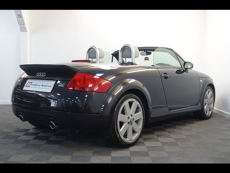 Audi TT 3.2 V6 Roadster 2dr Petrol DSG quattro (240 g/km, 247 bhp)