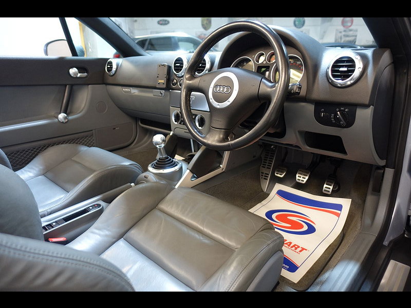 Audi TT 3.2 V6 Roadster 2dr Petrol Manual quattro (257 g/km, 247 bhp)
