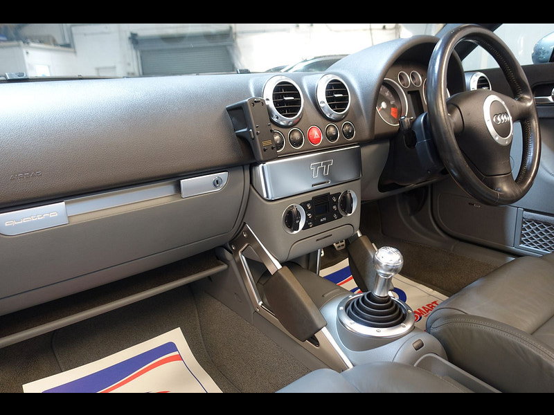 Audi TT 3.2 V6 Roadster 2dr Petrol Manual quattro (257 g/km, 247 bhp)