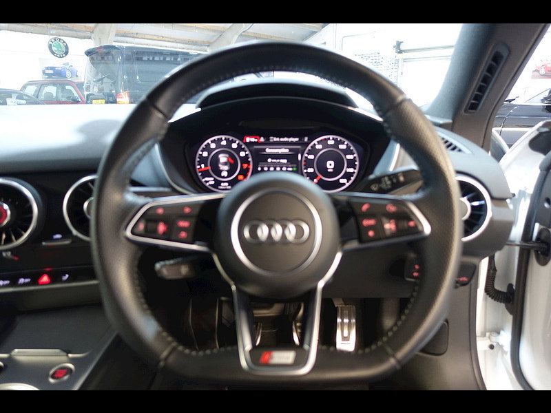 Audi TT TFSI S LINE BLACK EDITION