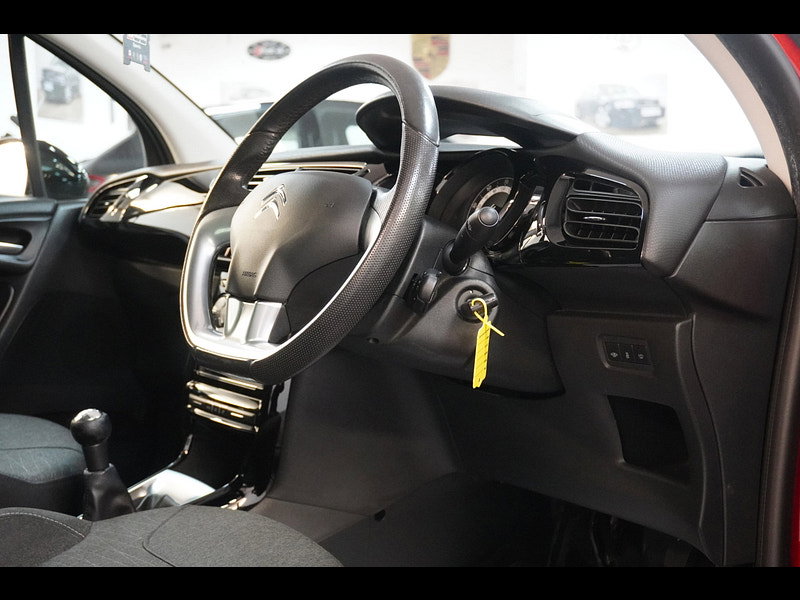 Citroen C3 1.2 PureTech Platinum Hatchback 5dr Petrol Manual Euro 6 (s/s) (110 ps)